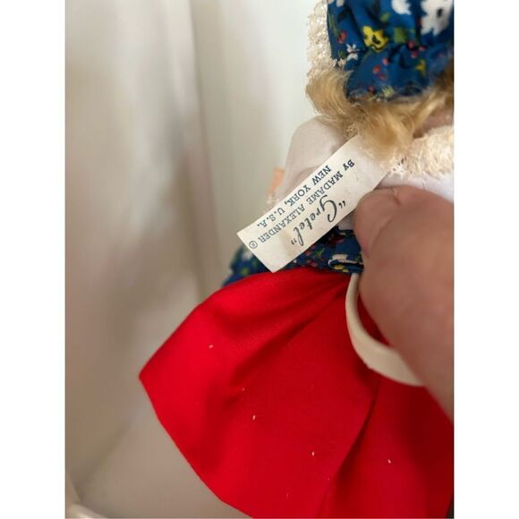 Vintage Madame Alexander Gretel Doll - Picture 6 of 7